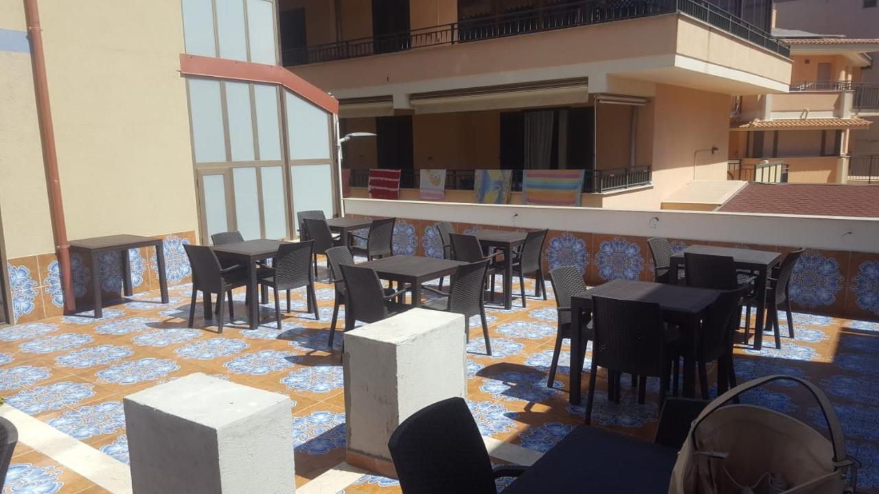 Nuova Aurora Rent Rooms Roccalumera Extérieur photo