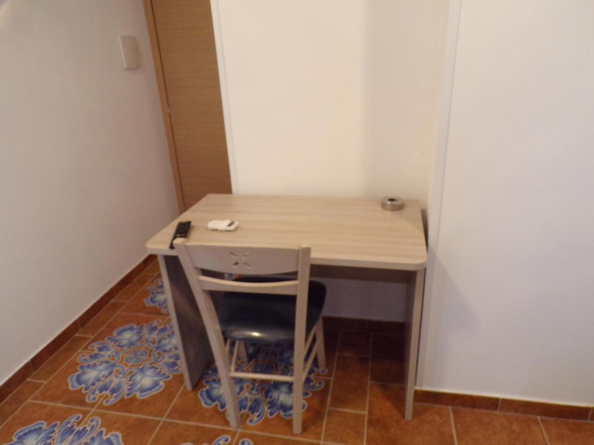 Nuova Aurora Rent Rooms Roccalumera Extérieur photo
