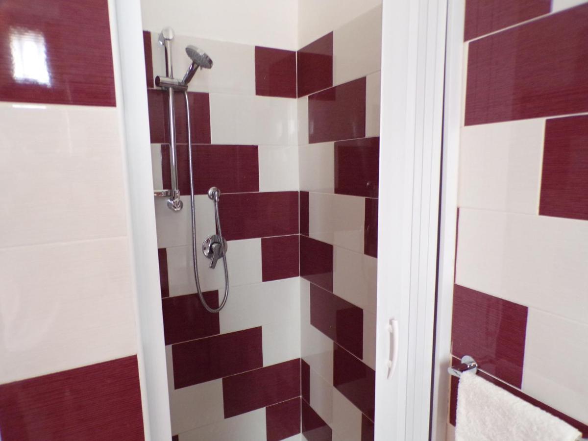 Nuova Aurora Rent Rooms Roccalumera Extérieur photo