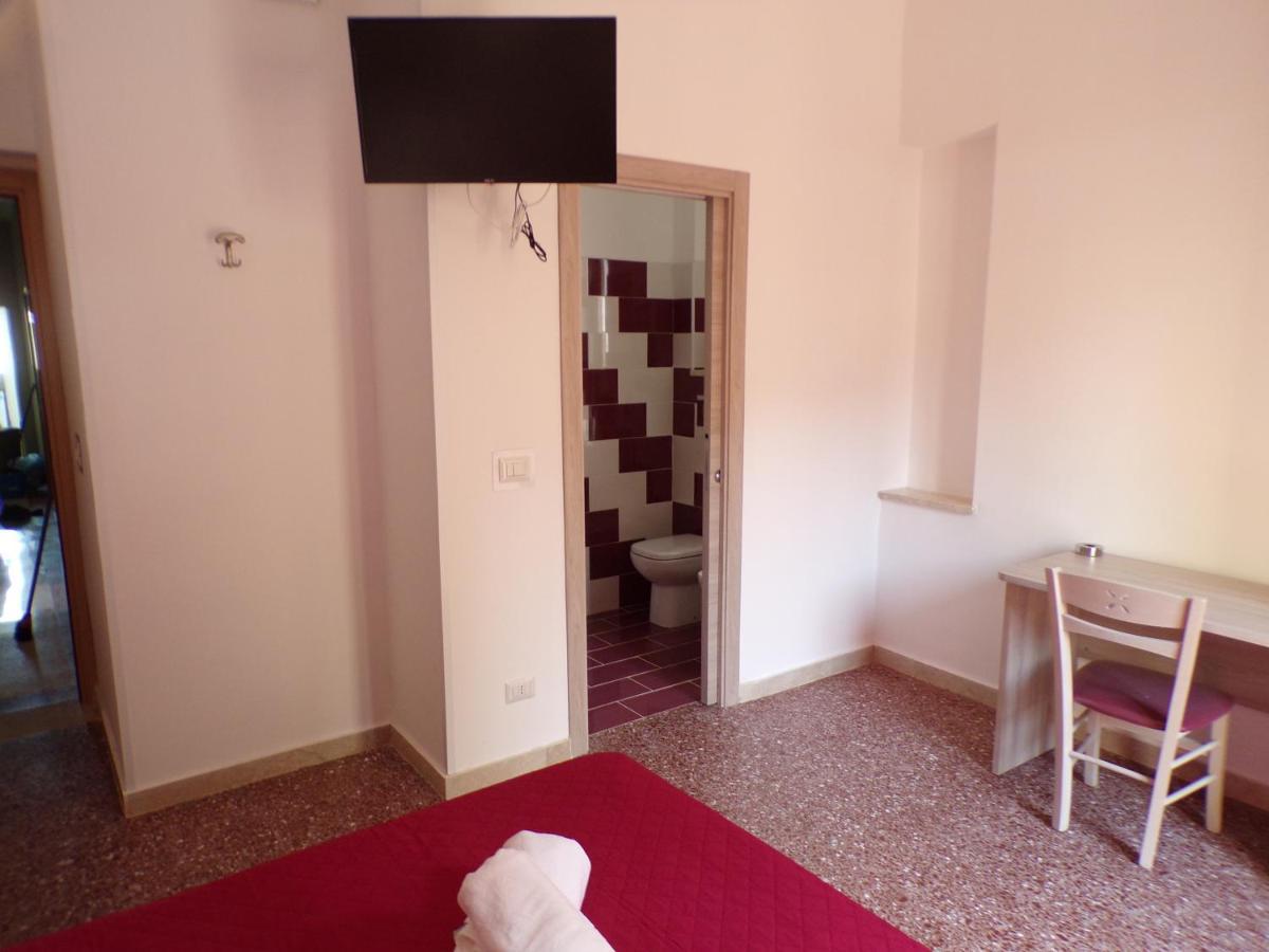 Nuova Aurora Rent Rooms Roccalumera Extérieur photo