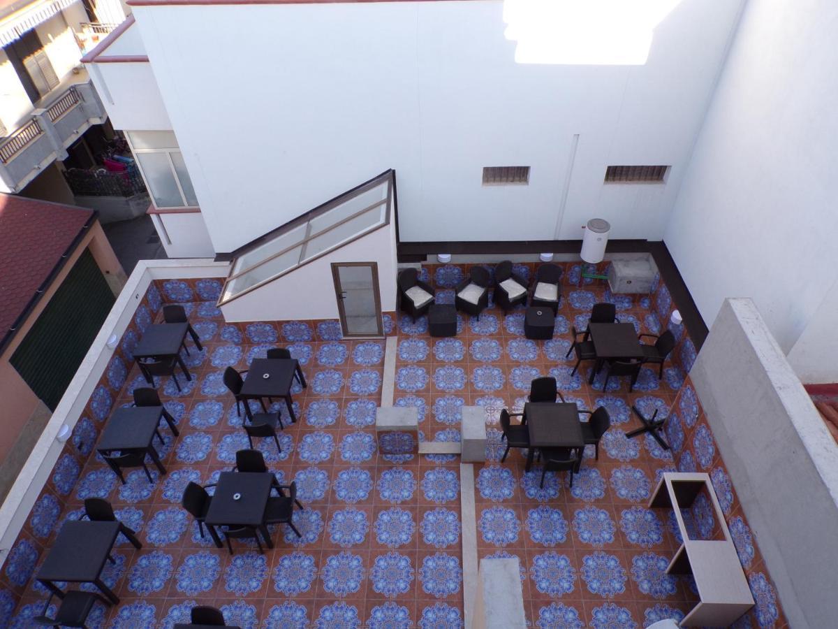 Nuova Aurora Rent Rooms Roccalumera Extérieur photo