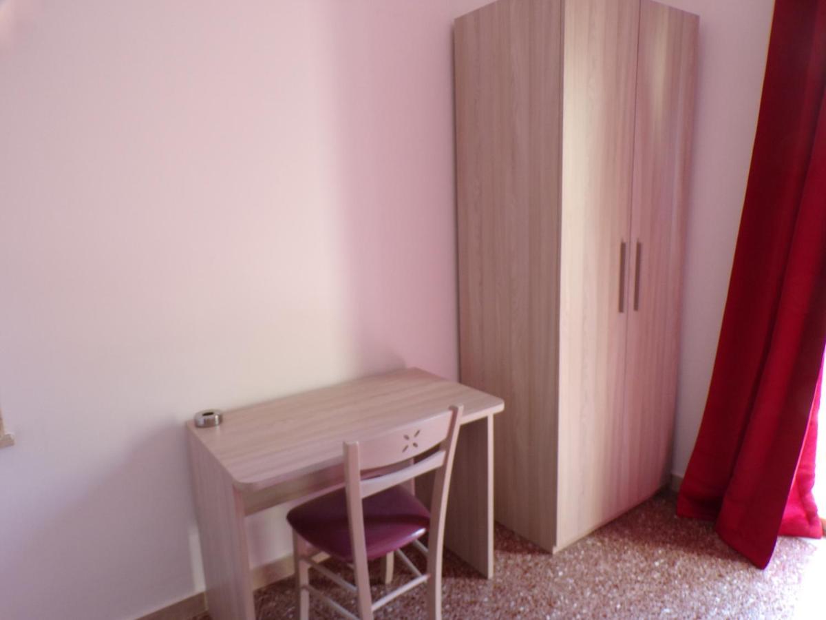 Nuova Aurora Rent Rooms Roccalumera Extérieur photo