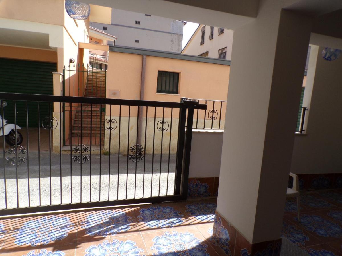 Nuova Aurora Rent Rooms Roccalumera Extérieur photo