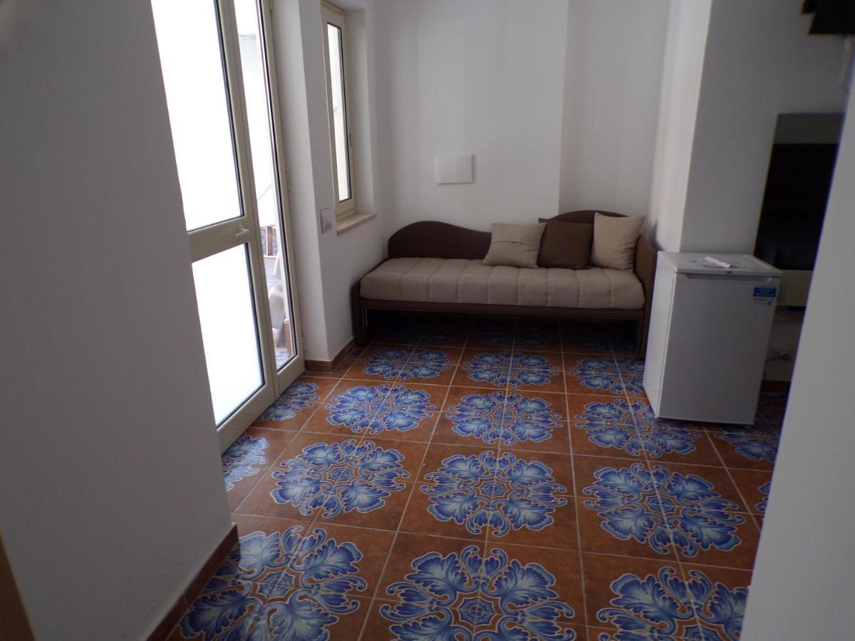 Nuova Aurora Rent Rooms Roccalumera Extérieur photo