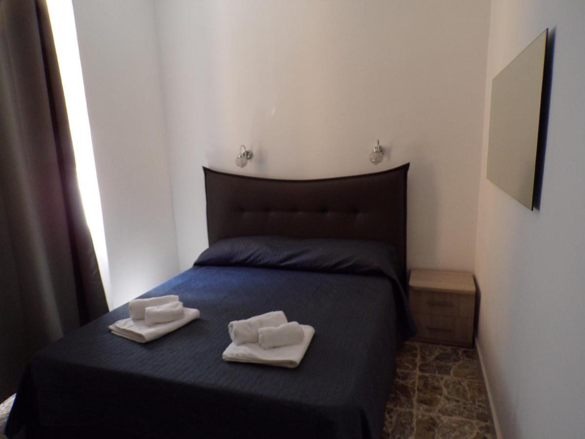 Nuova Aurora Rent Rooms Roccalumera Extérieur photo