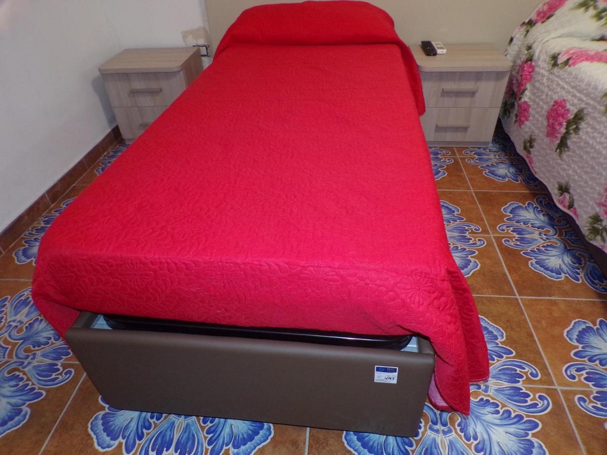Nuova Aurora Rent Rooms Roccalumera Extérieur photo