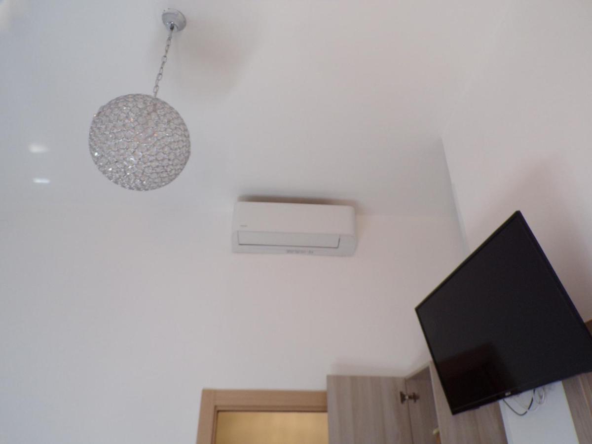 Nuova Aurora Rent Rooms Roccalumera Extérieur photo